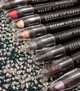 All Day Lip & Eye Crayons (8)